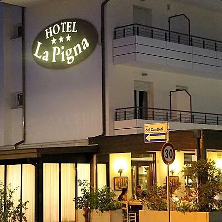 호텔 La Pigna 3*